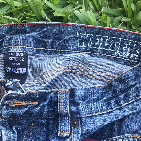 Blue jeans - Picture 3 of 4